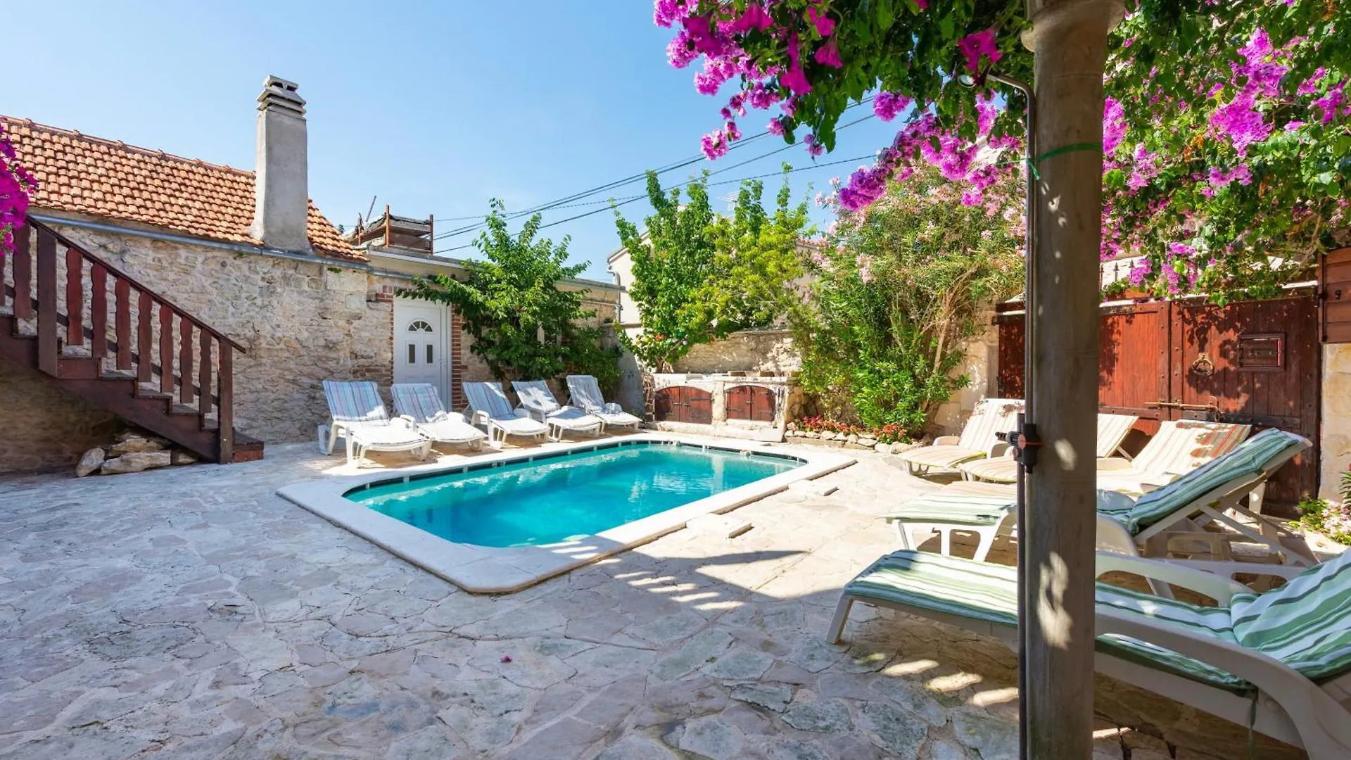 Apartment Studios Villa Romantica Zadar Croatia